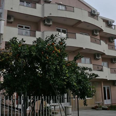 Guest House Zec Budva Exteriör bild
