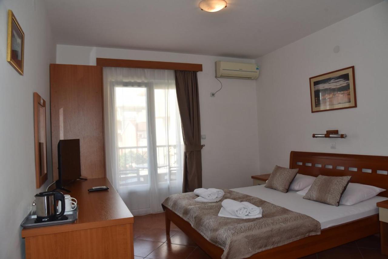 Guest House Zec Budva Exteriör bild