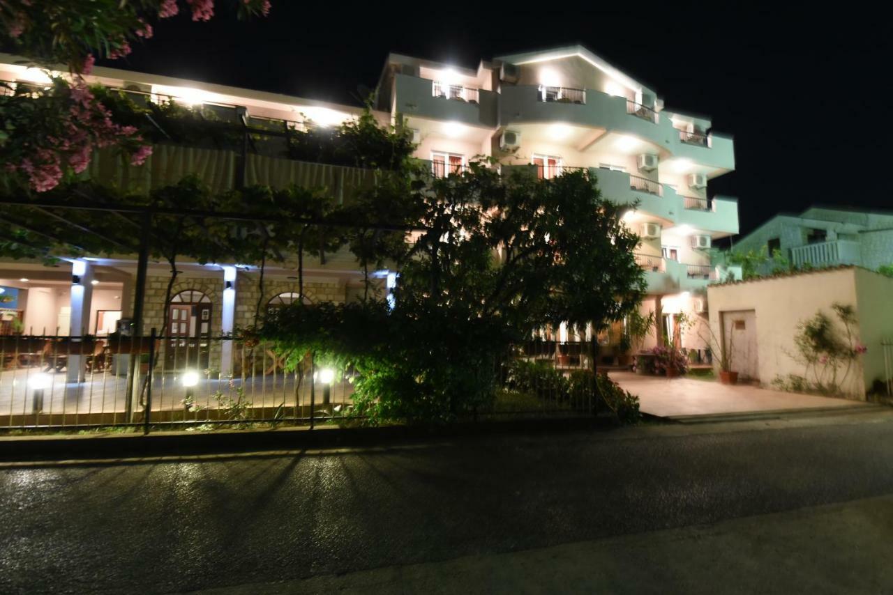 Guest House Zec Budva Exteriör bild